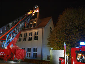 Bild vergr&ouml;&szlig;ern: Feuerwehr&uuml;bung Grauer Esel