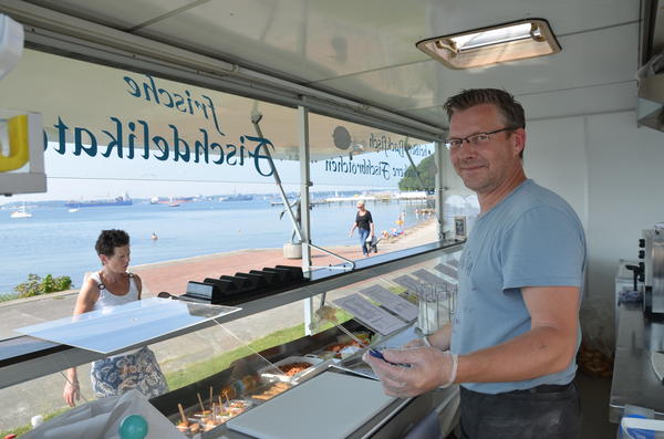Bild vergr&ouml;&szlig;ern: Goldfisch Betreiber J&ouml;rg Ferworn