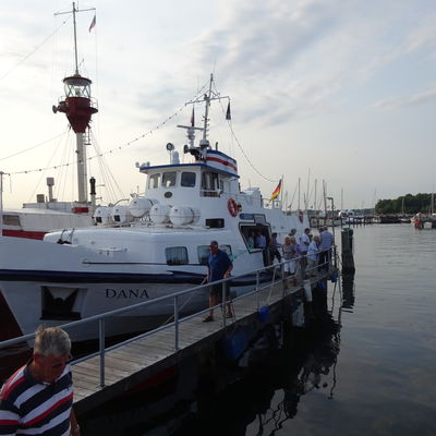         Ausflugsfahrten MS Dana                       