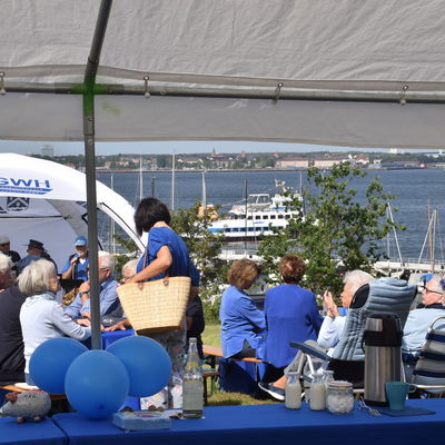 Bild vergr&ouml;&szlig;ern: Picknick mit Fördeblick