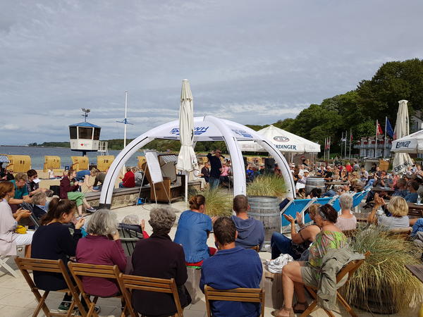 Bild vergr&ouml;&szlig;ern: Poetry-Beach 2019