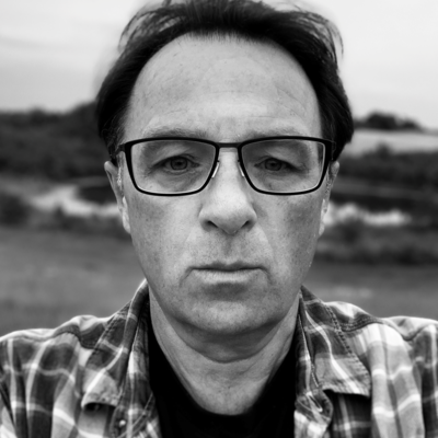 Bild vergr&ouml;&szlig;ern: Der Fotograf Aram Radomski