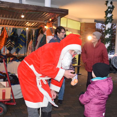 Bild vergr&ouml;&szlig;ern: Der Weihnachtsmann in Mönkeberg