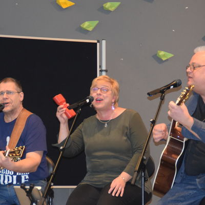 Bild vergr&ouml;&szlig;ern: Die Band Jean B mit Jens Seiffert, Anja und Bernd Lüth.