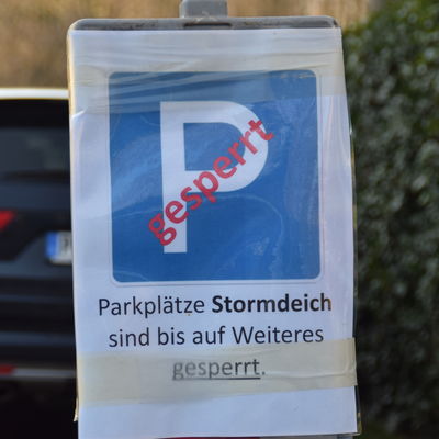 Bild vergr&ouml;&szlig;ern: Sperrung Strandparkplatz Stormdeich Kitzeberg