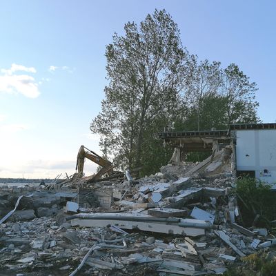 Bild vergr&ouml;&szlig;ern: Abrissarbeiten Haus am Meer
