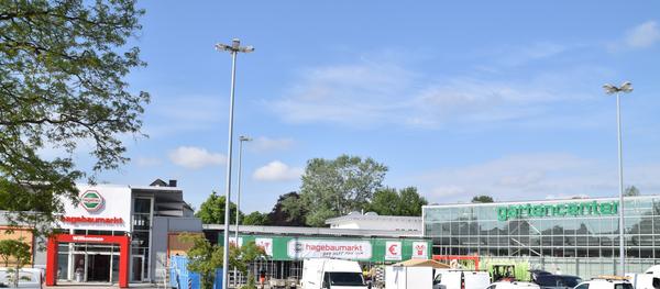 Bild vergr&ouml;&szlig;ern: Der Hagebaumarkt mit Gartencenter in der Schönberger Landstraße.