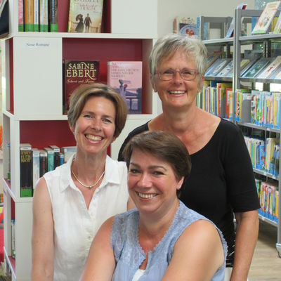 Das Team der Bücherei Schönkirchen: v.l. Gunda Nitschke, Tanja Biyikli und Eva Irion