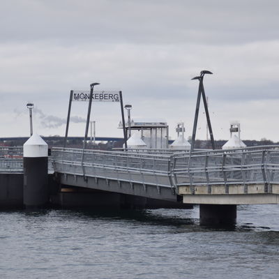 Bild vergr&ouml;&szlig;ern: Anlegebrücke in Mönkeberg wurde Anfang Februar durch Sturm und Hochwasser beschädigt