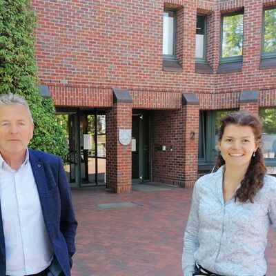 Bild vergr&ouml;&szlig;ern: Amtsdirektorin Juliane Bohrer und Amtsvorsteher Hans-Herbert Pohl