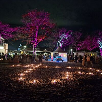 Bild vergr&ouml;&szlig;ern: Heikendorf Strand Lichtermeer 2022