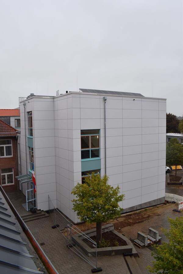 Bild vergr&ouml;&szlig;ern: Schulanbau 2
