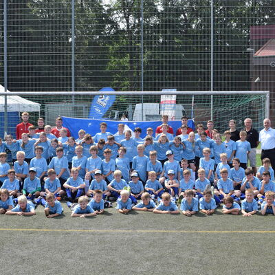 Bild vergr&ouml;&szlig;ern: HSV Schule Gruppenbild