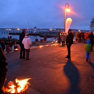 Bild vergr&ouml;&szlig;ern: Lichtermeer Mönkeberg